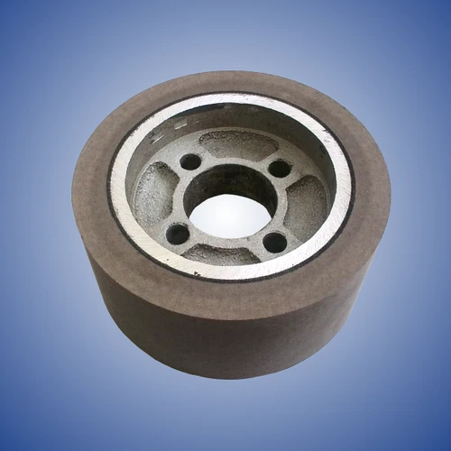 Pulley rubberized with light rubber