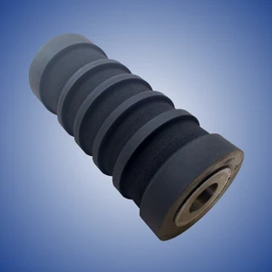 Pogumovaný válec s obvodovým drážkováním 600x600