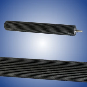 Pogumovaný váleček s jemným podélným drážkováním